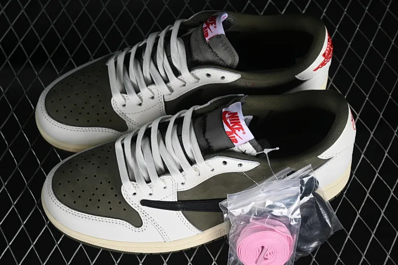 All categories Air Jordan Jordan series basketball shoes Air Jordan 1 Low foreign trade version Travis Scott x Air Jordan 1 Low OG AJ1 Joe 1 undercut low DM7866-200